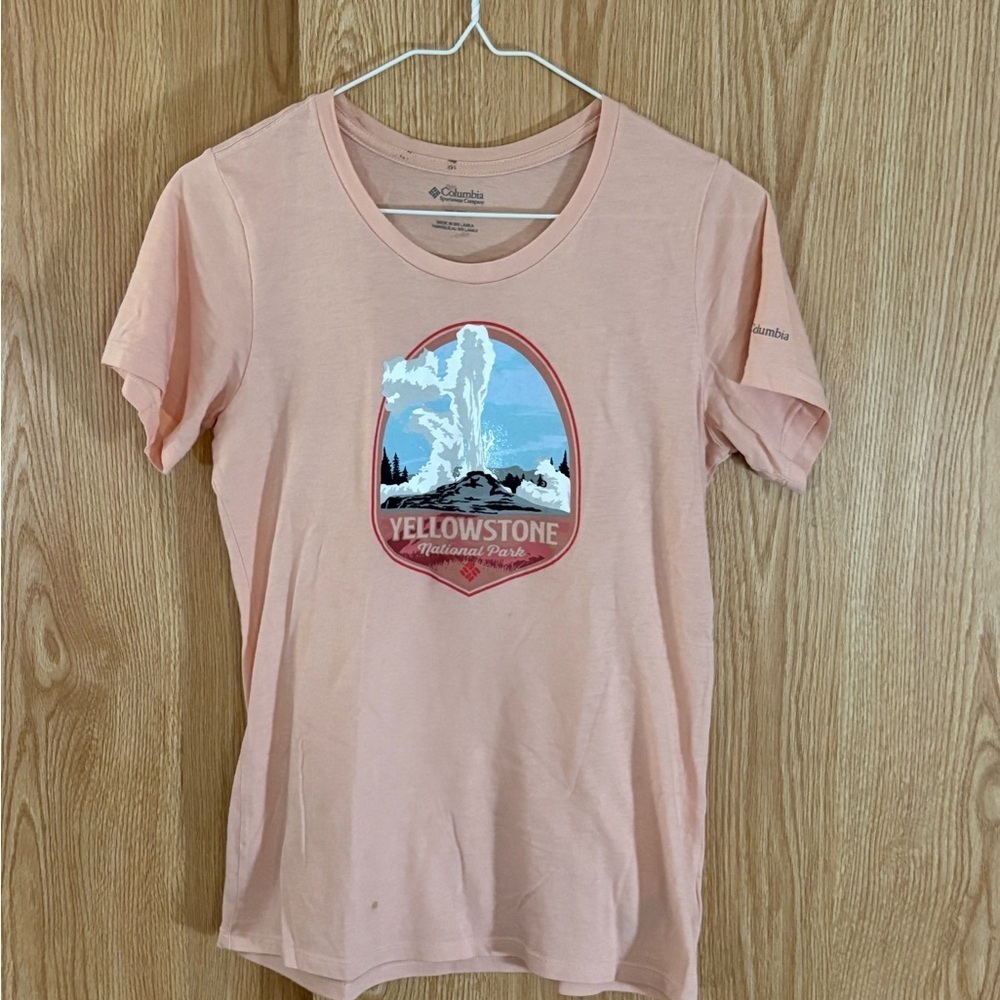 Columbia ‘Yellowstone National Park’ Graphic Light Pink Crew Tee Top